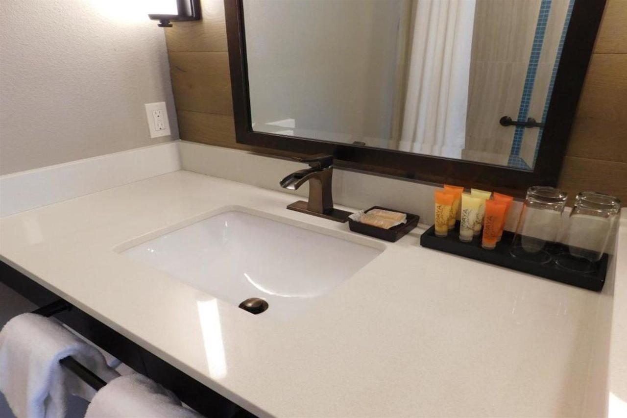 Wave Street Inn Monterey Room photo