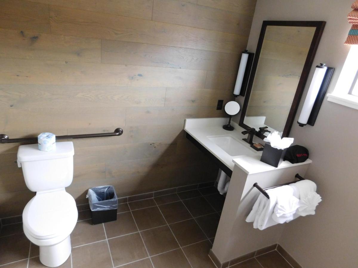 Wave Street Inn Monterey Room photo